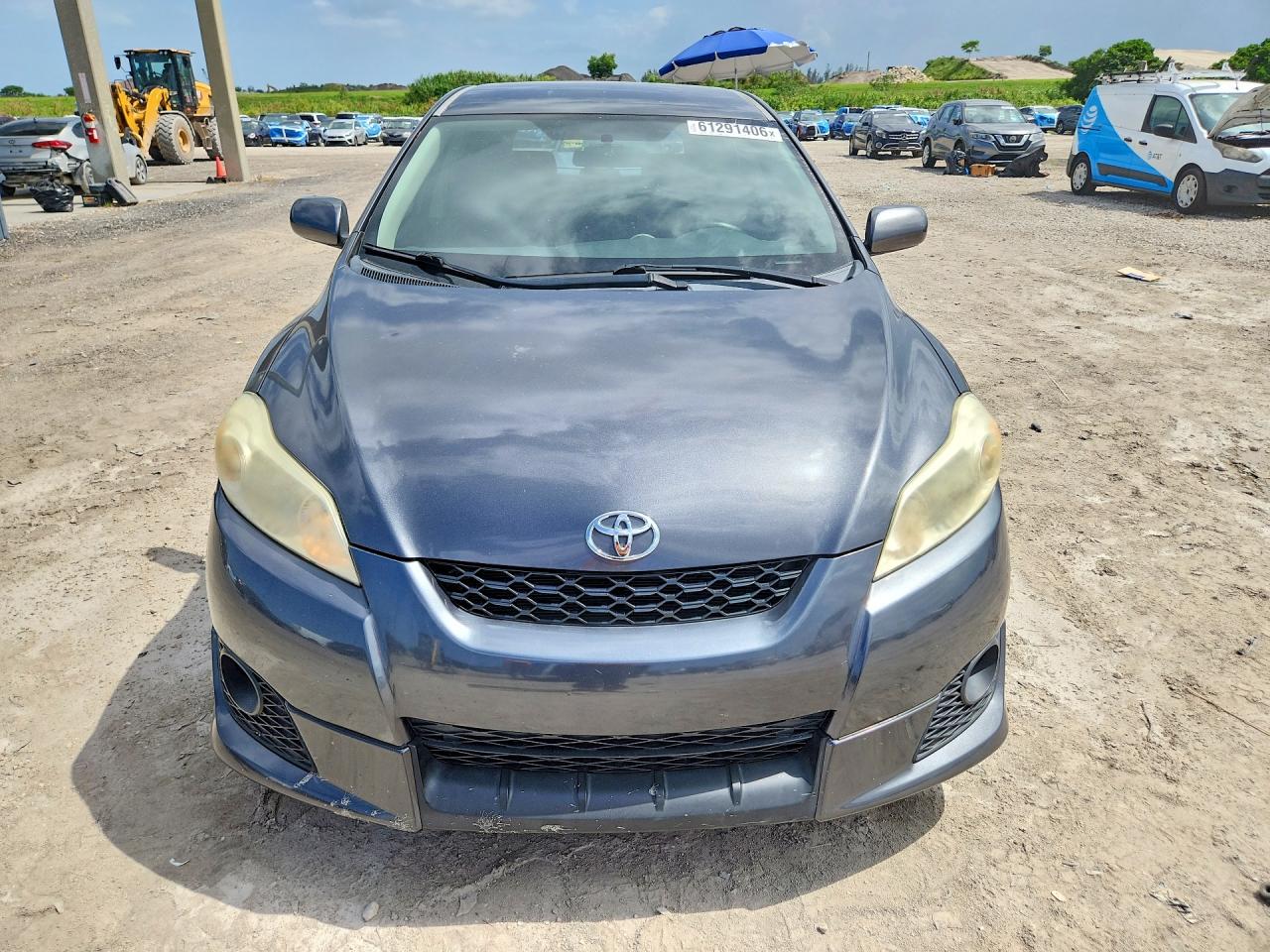 2009 Toyota Matrix Base Gray vin: 2T1KU40E99C165452