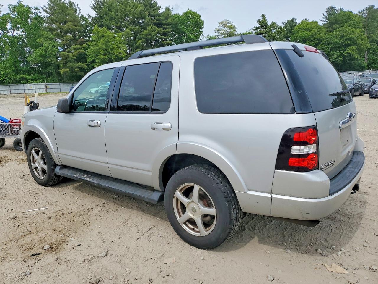 2009 Ford Explorer Xlt Silver vin: 1FMEU73E89UA17186