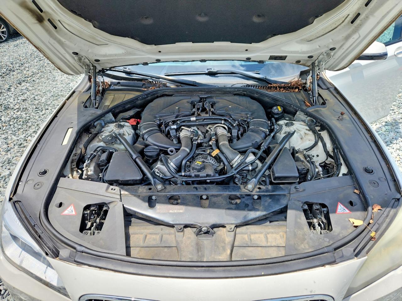 2014 Bmw 750 Li White vin: WBAYE8C55ED780374