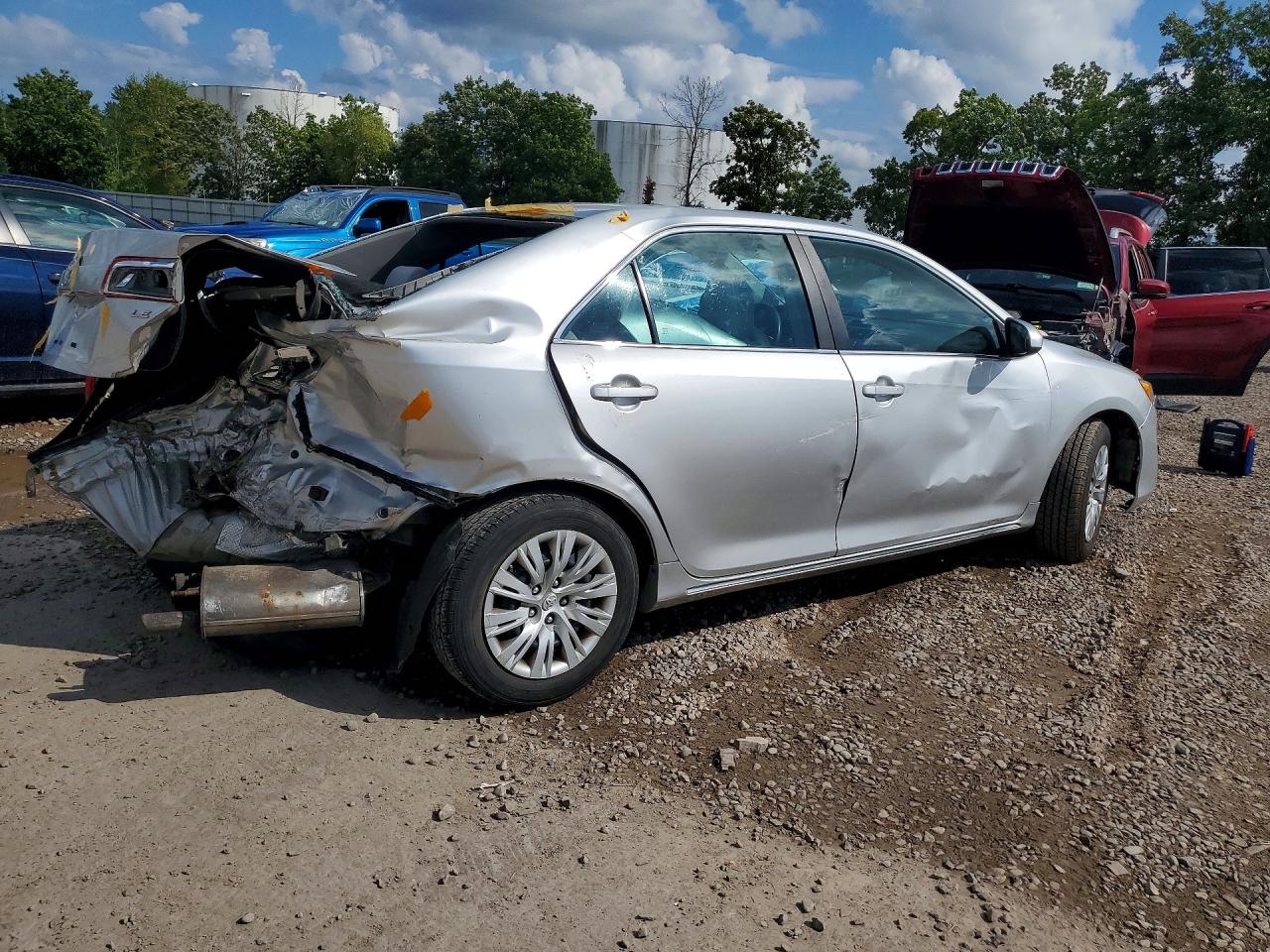 2014 Toyota Camry Le Серебряный vin: 4T4BF1FK8ER361953
