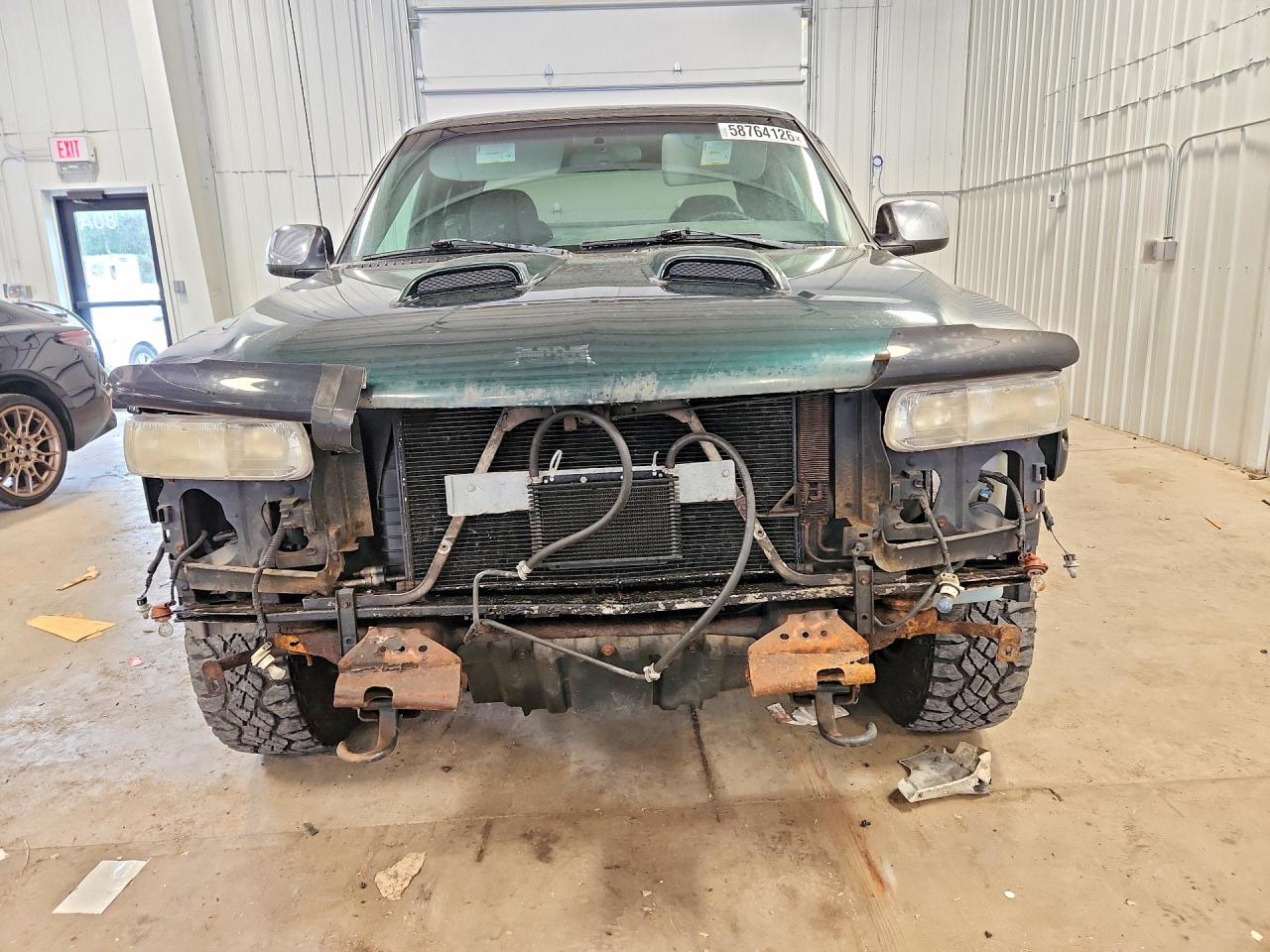 2001 Chevrolet Silverado K1500 Зеленый vin: 2GCEK19V711352096