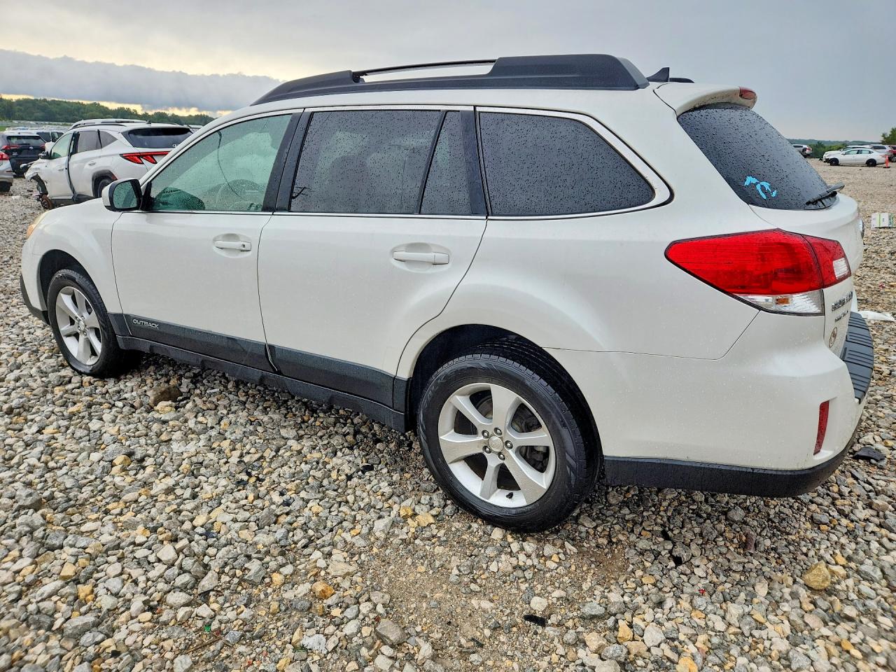 2013 Subaru Outback 2.5i Limited Белый vin: 4S4BRCPC1D3267812