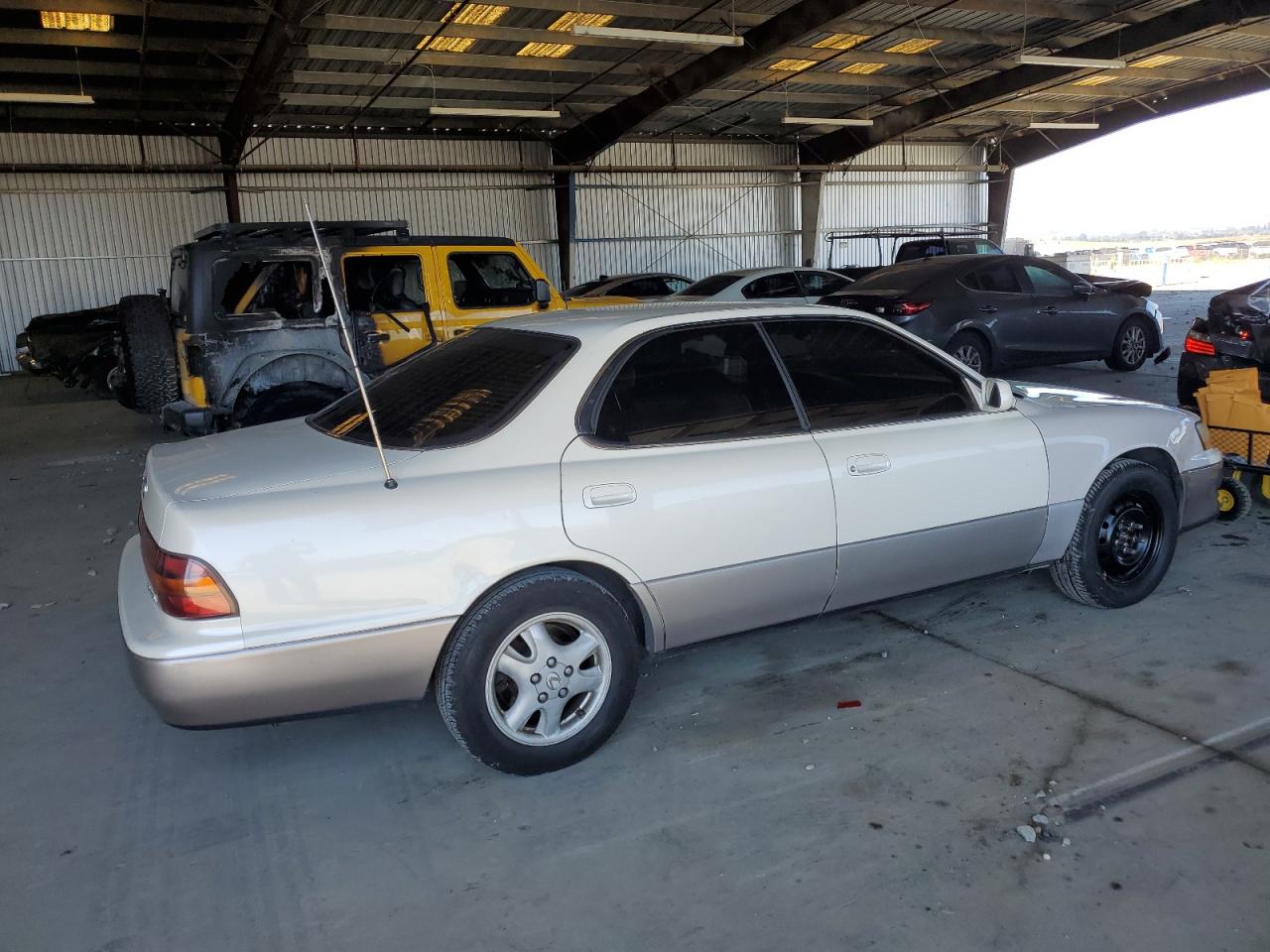 1992 Lexus Es 300 White vin: JT8VK13TXN0075175