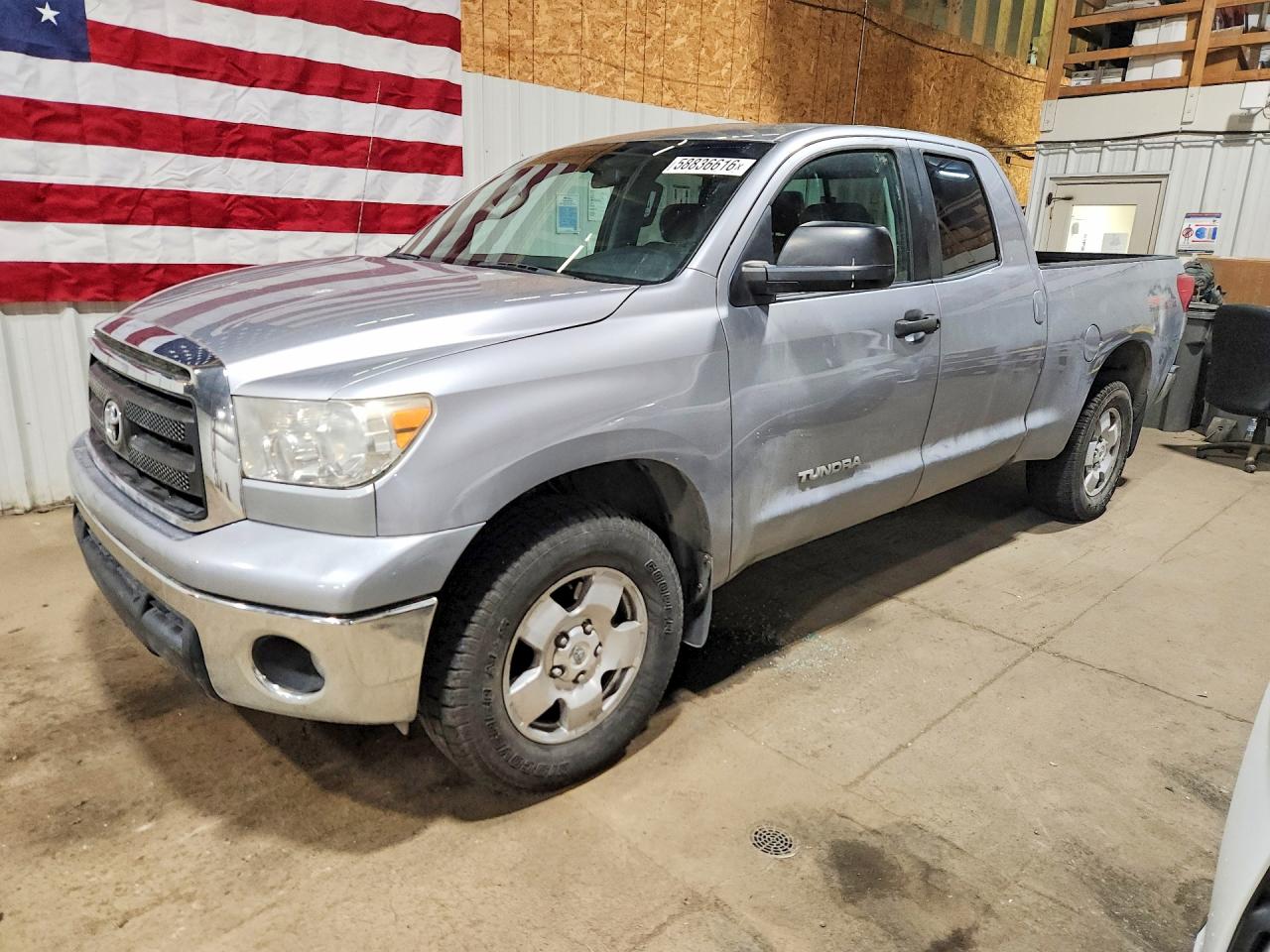 2013 Toyota Tundra Double Cab Sr5 Серый vin: 5TFUM5F10DX040451