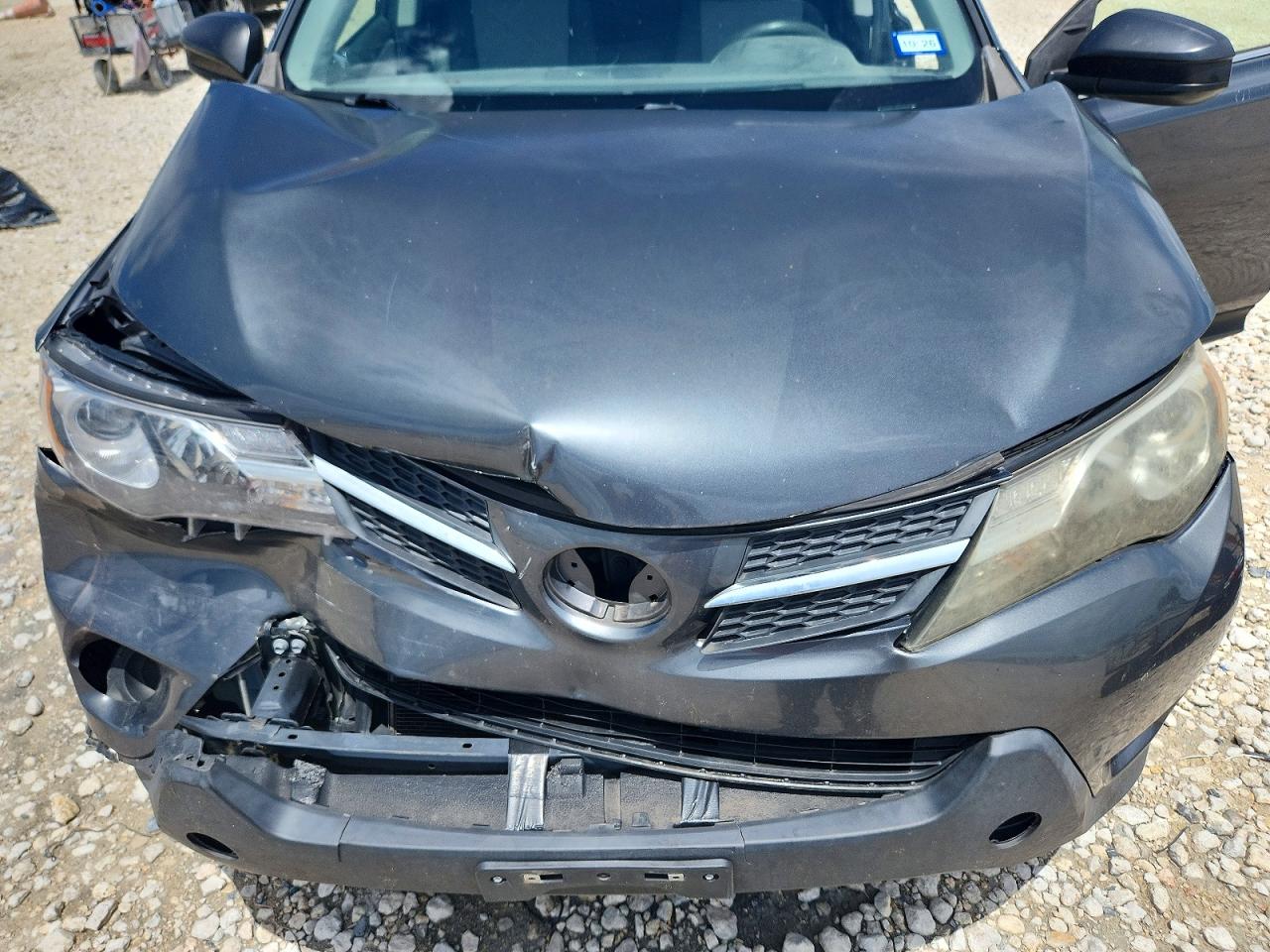 2015 Toyota Rav4 Le Gray vin: JTMZFREV9FD077238
