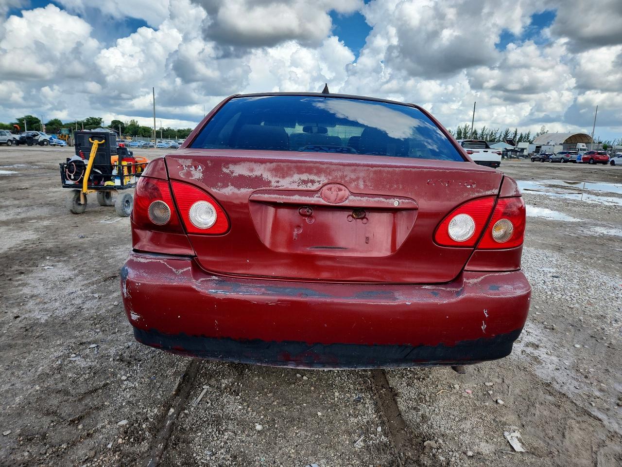 2006 Toyota Corolla Le Red vin: 2T1BR30E76C661115