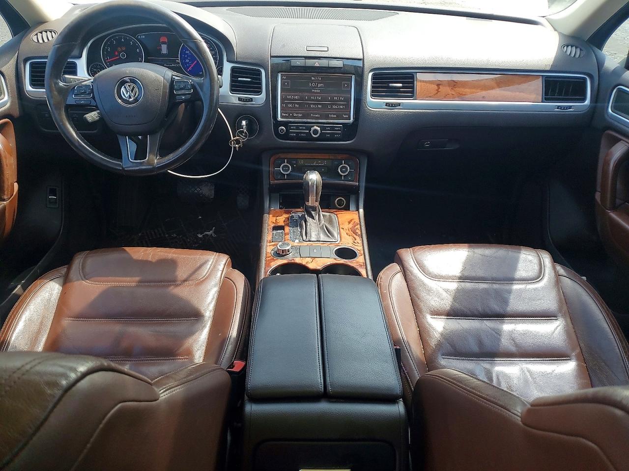2012 Volkswagen Touareg V6 Белый vin: WVGFF9BP3CD003135