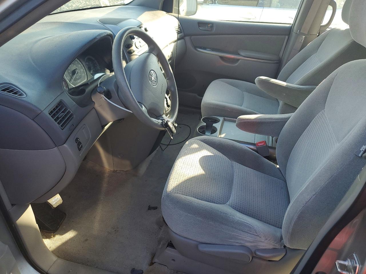 2009 Toyota Sienna Ce 7-passenger Серебряный vin: 5TDZK23C69S280617