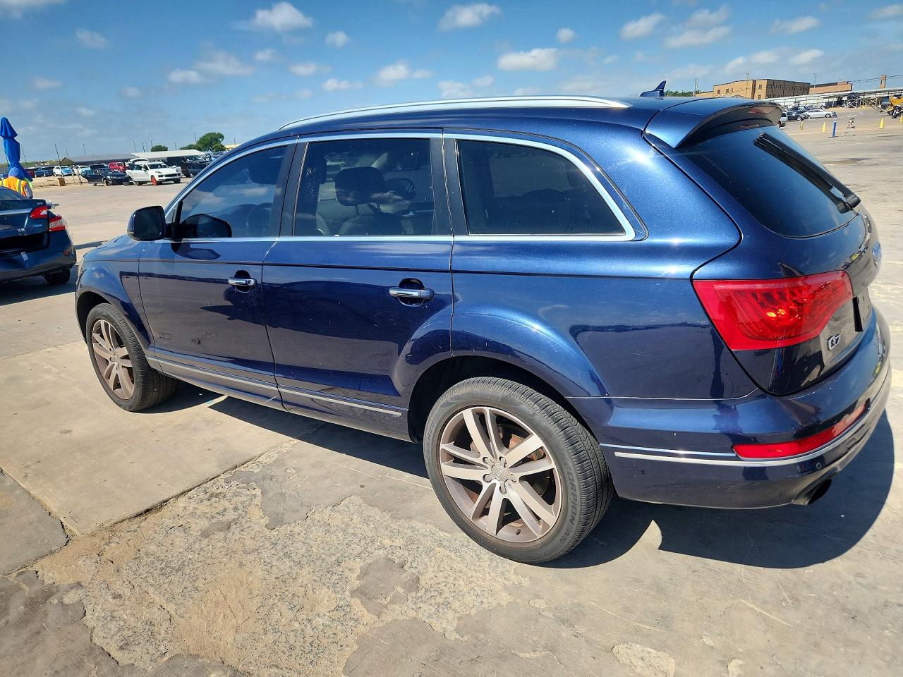 2013 Audi Q7 Premium Plus Blue vin: WA1LGAFE5DD015085