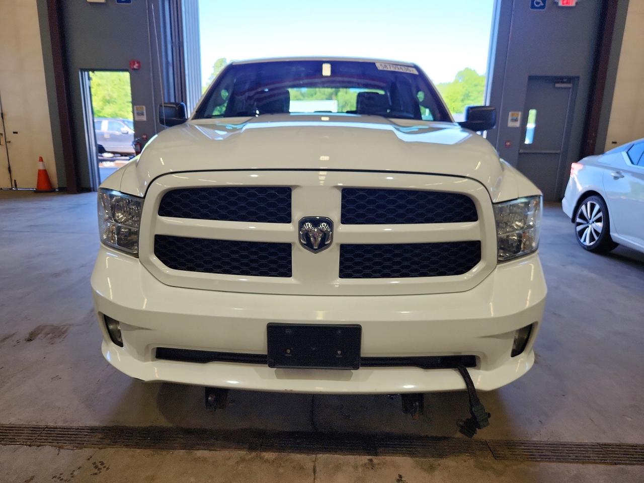 2014 Ram 1500 St White vin: 1C6RR7FT2ES355102