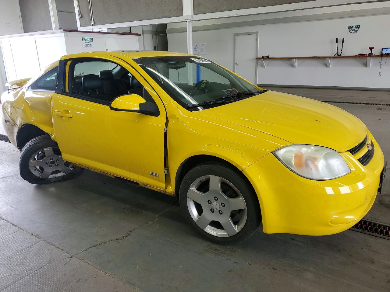 2007 Chevrolet Cobalt Ls Yellow vin: 1G1AM15B877110748
