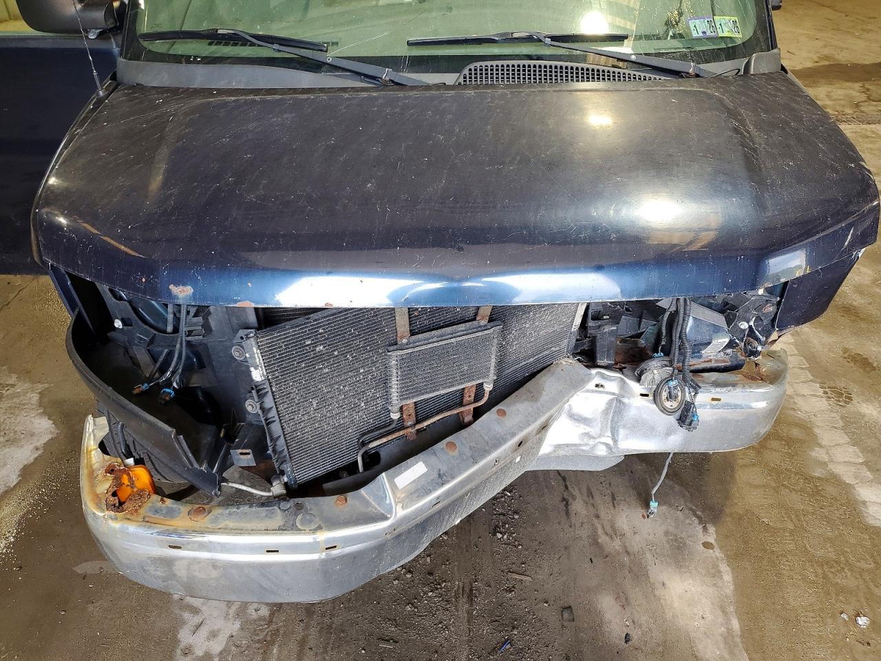 2010 Gmc Savana G2500 Blue vin: 1GTZGFBA0A1121084