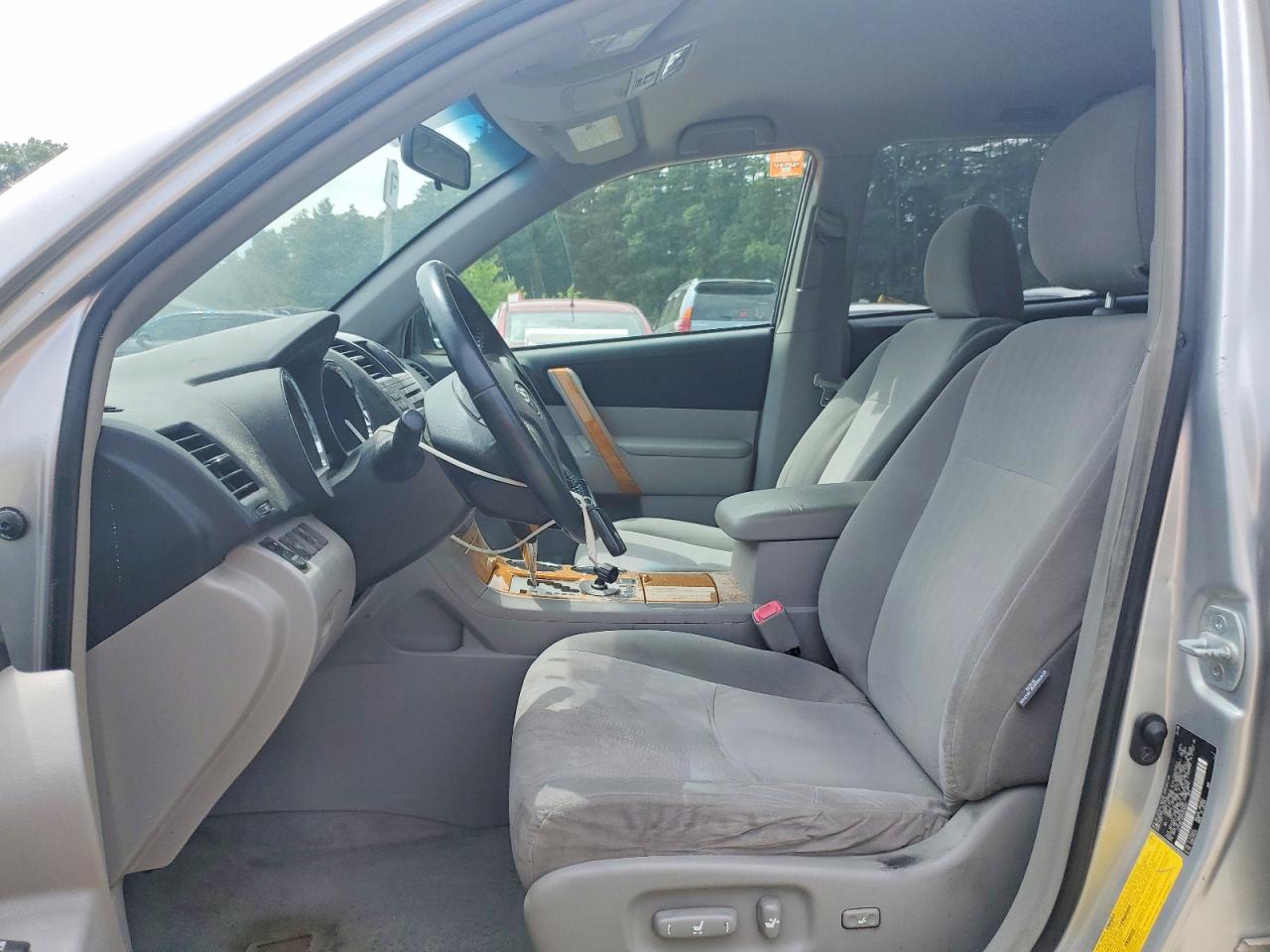 2009 Toyota Highlander Hybrid Silver vin: JTEEW41A492026567