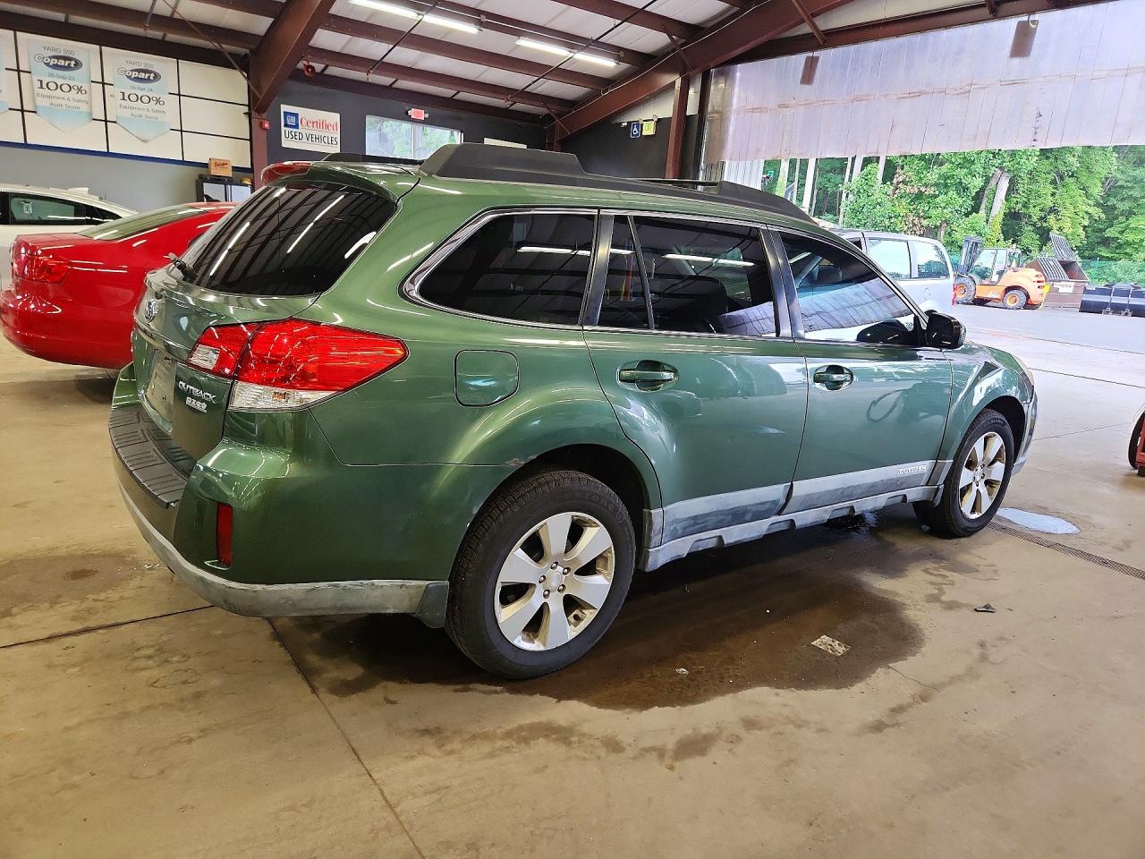 2010 Subaru Outback 2.5i Premium Green vin: 4S4BRBGC2A3377760