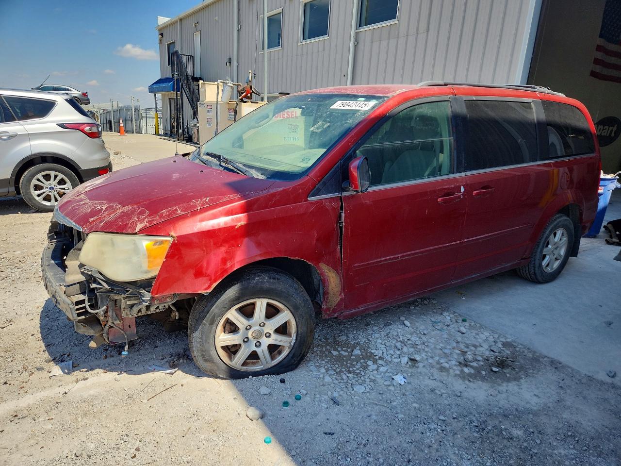 2008 Chrysler Town & Country Touring Red vin: 2A8HR54P68R658770
