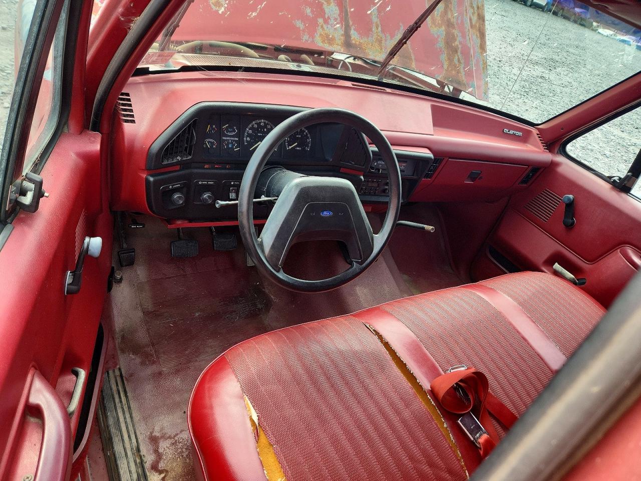 1988 Ford F150 Red vin: 1FTEF15Y3JNB74481