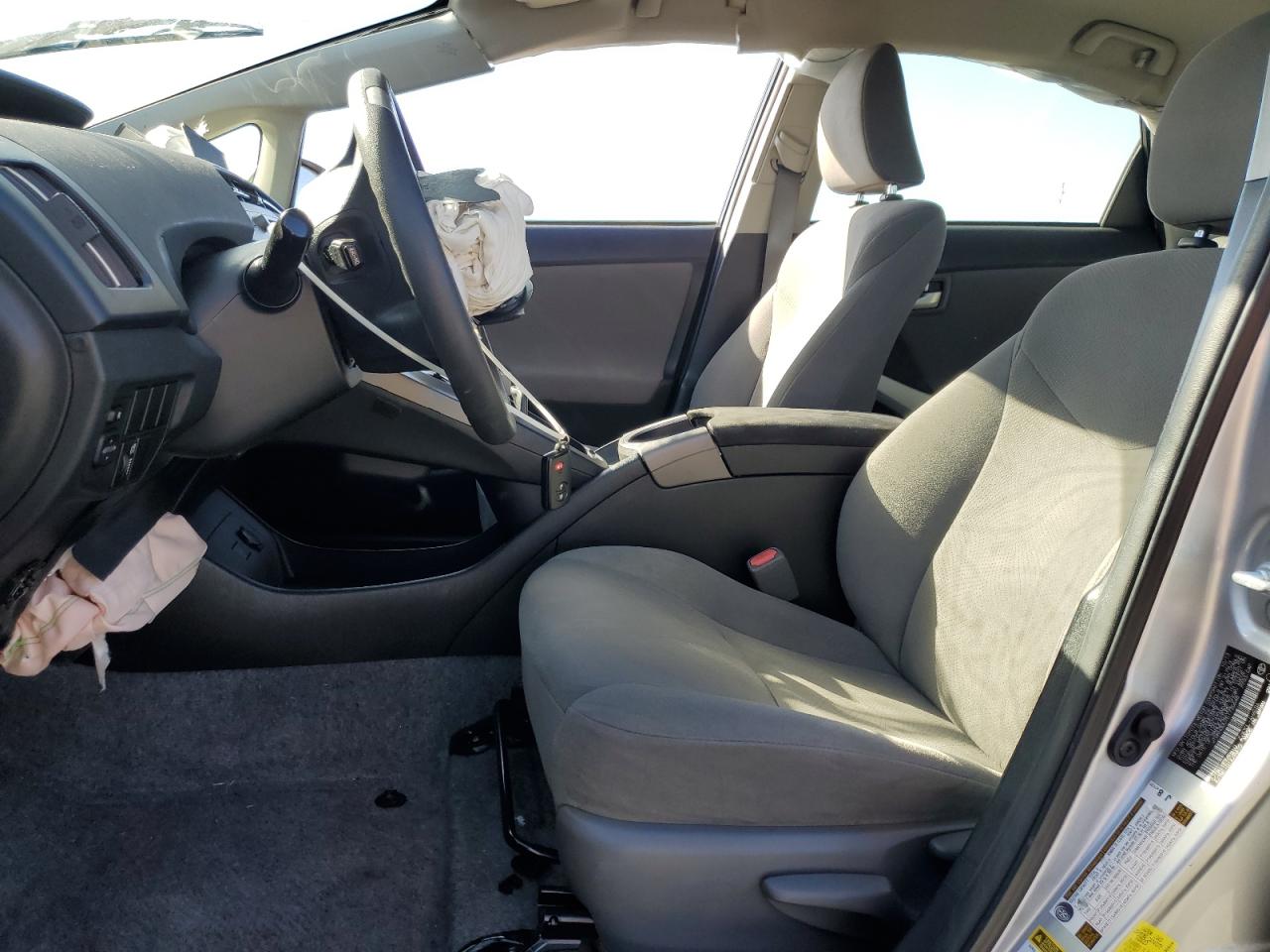 2014 Toyota Prius Серебряный vin: JTDKN3DU7E1735648