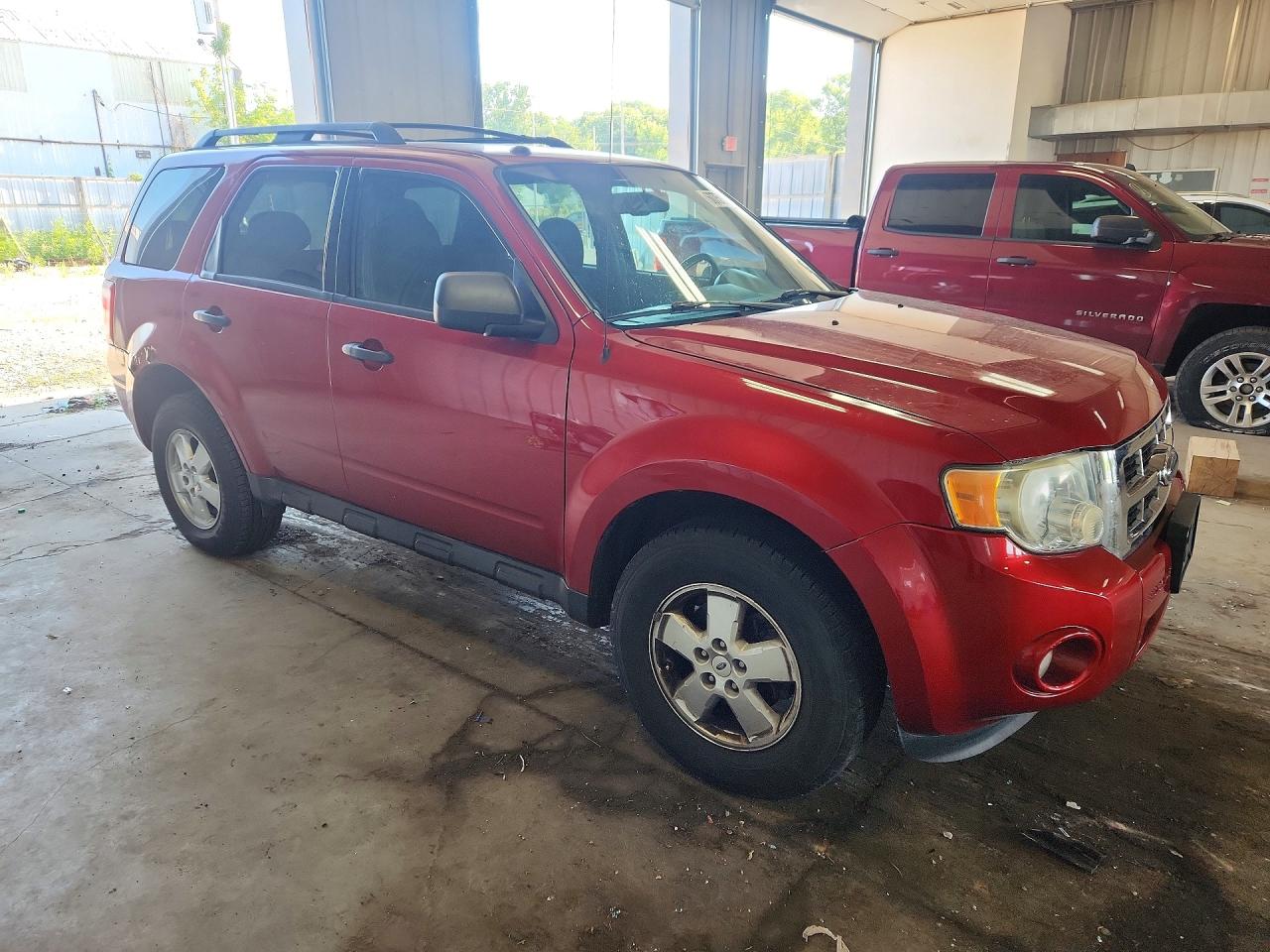 2009 Ford Escape Xlt Red vin: 1FMCU93G59KB01739
