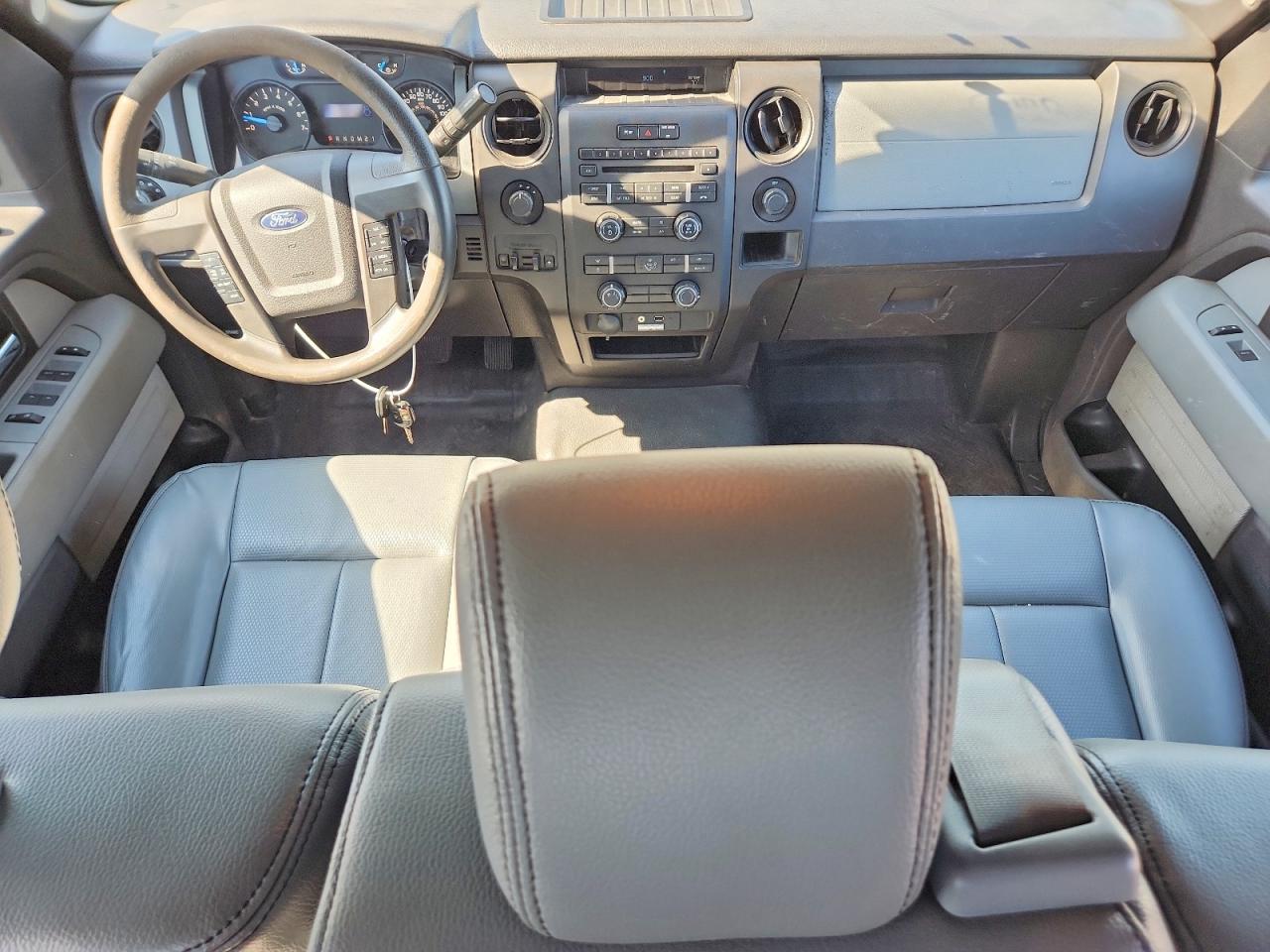 2013 Ford F150 Super Cab White vin: 1FTFX1EFXDFB03471