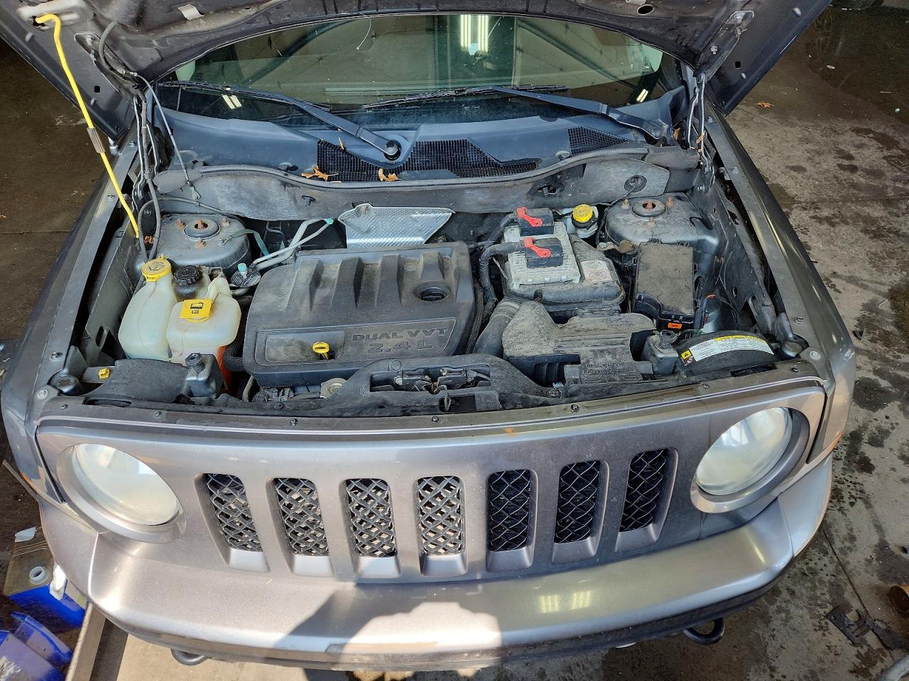 2011 Jeep Patriot Sport Gray vin: 1J4NF1GB1BD256168
