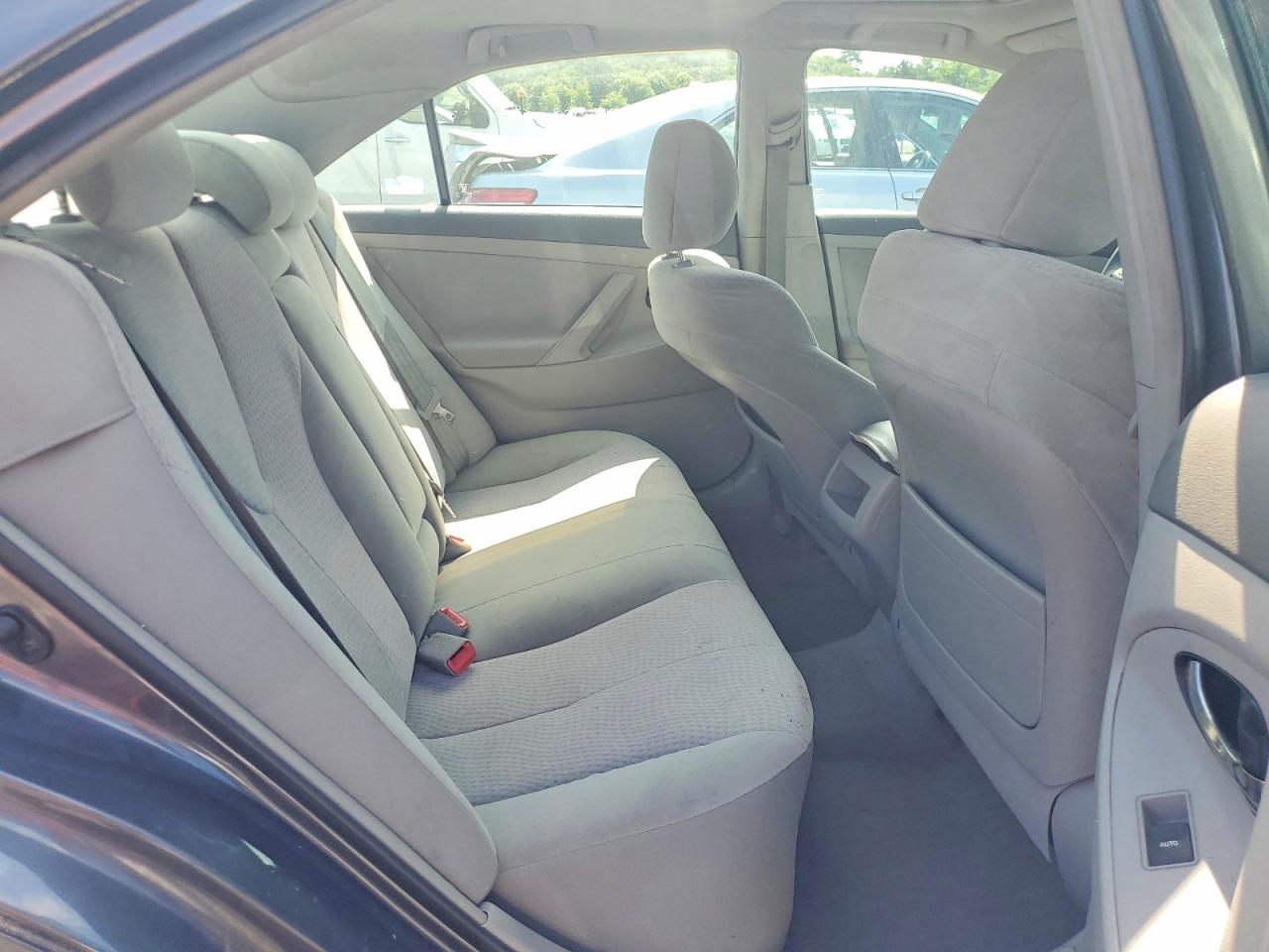 2011 Toyota Camry Le Charcoal vin: 4T4BF3EK5BR133398