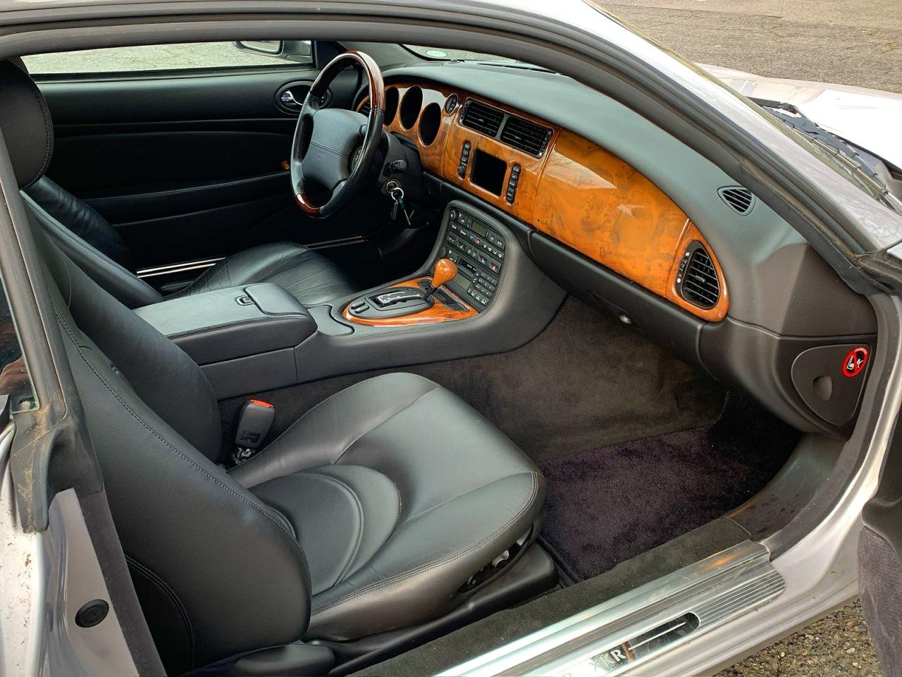 2001 Jaguar Xkr Silver vin: SAJDA41B11PA18414