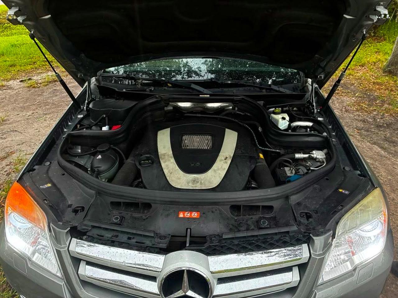 2011 Mercedes-benz Glk 350 Gray vin: WDCGG5GB4BF650409
