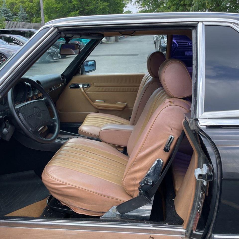 1988 Mercedes-benz 560 Sl Черный vin: WDBBA48D5JA084797