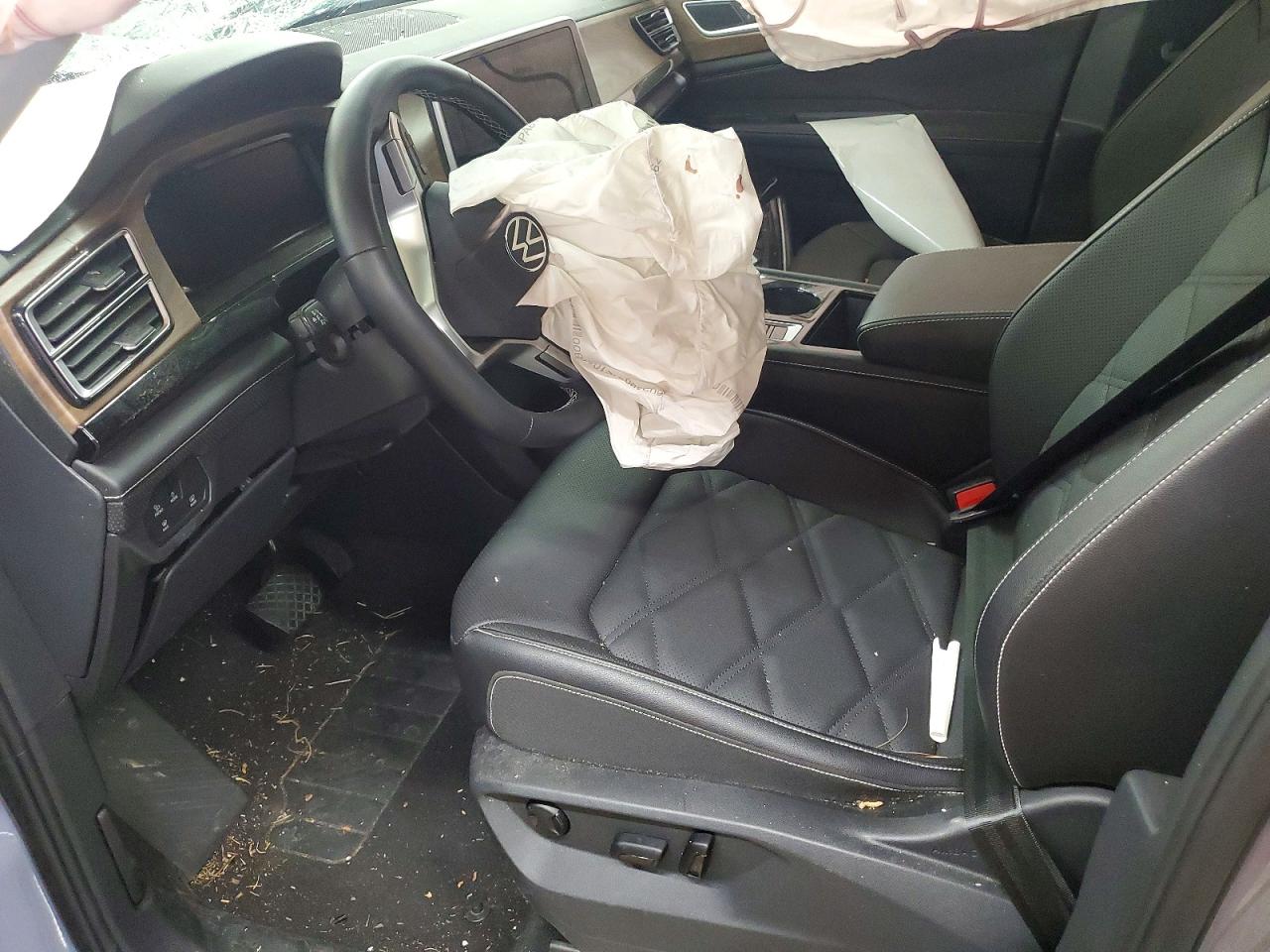 2026 Volkswagen Atlas Se Gray vin: 1V2WN2CA7TC530169