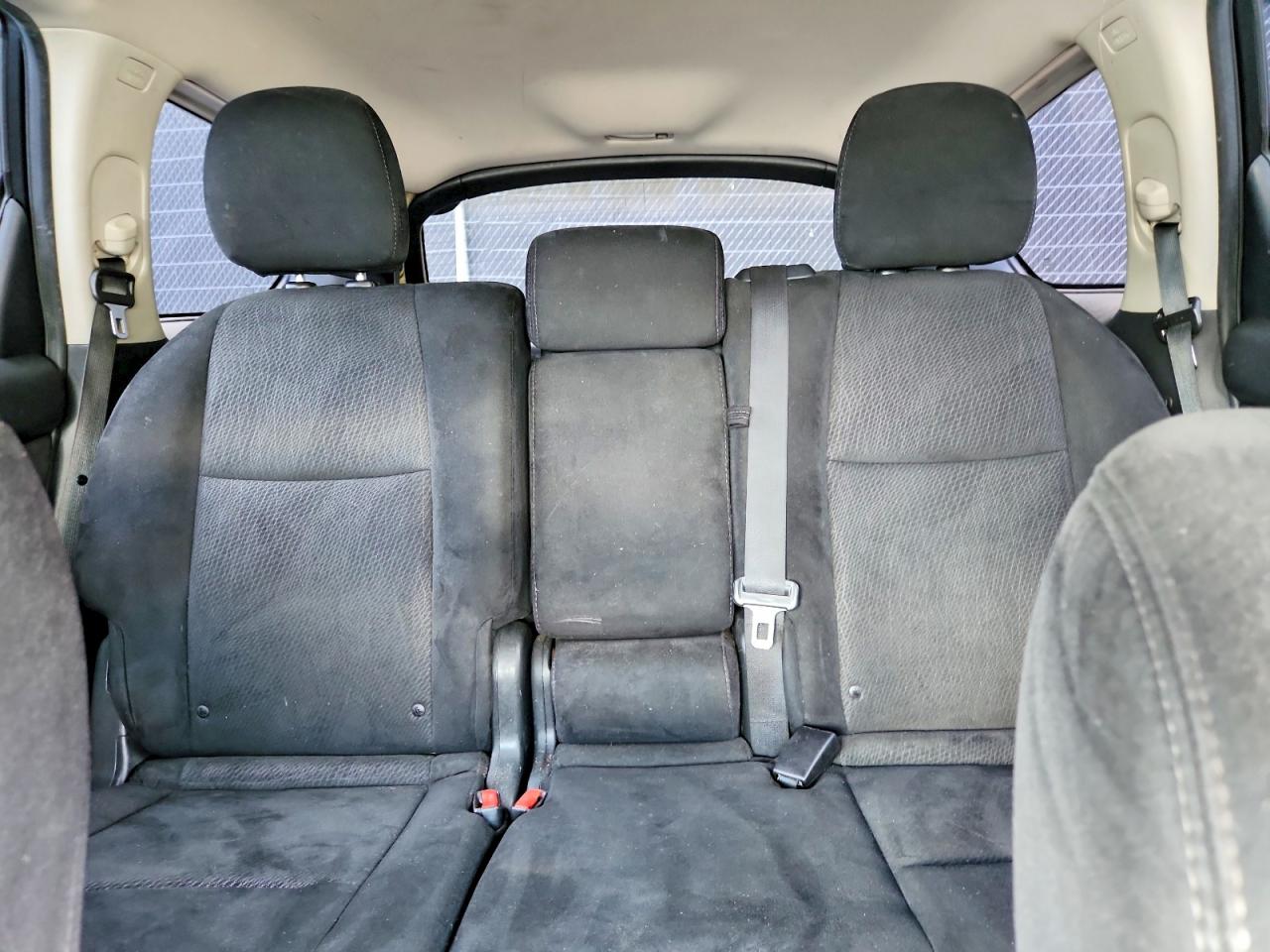 2015 Nissan Pathfinder Sv Silver vin: 5N1AR2MM5FC665675