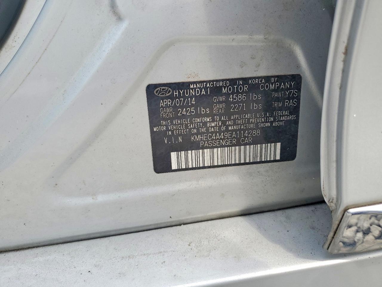 2014 Hyundai Sonata Hybrid Silver vin: KMHEC4A49EA114288