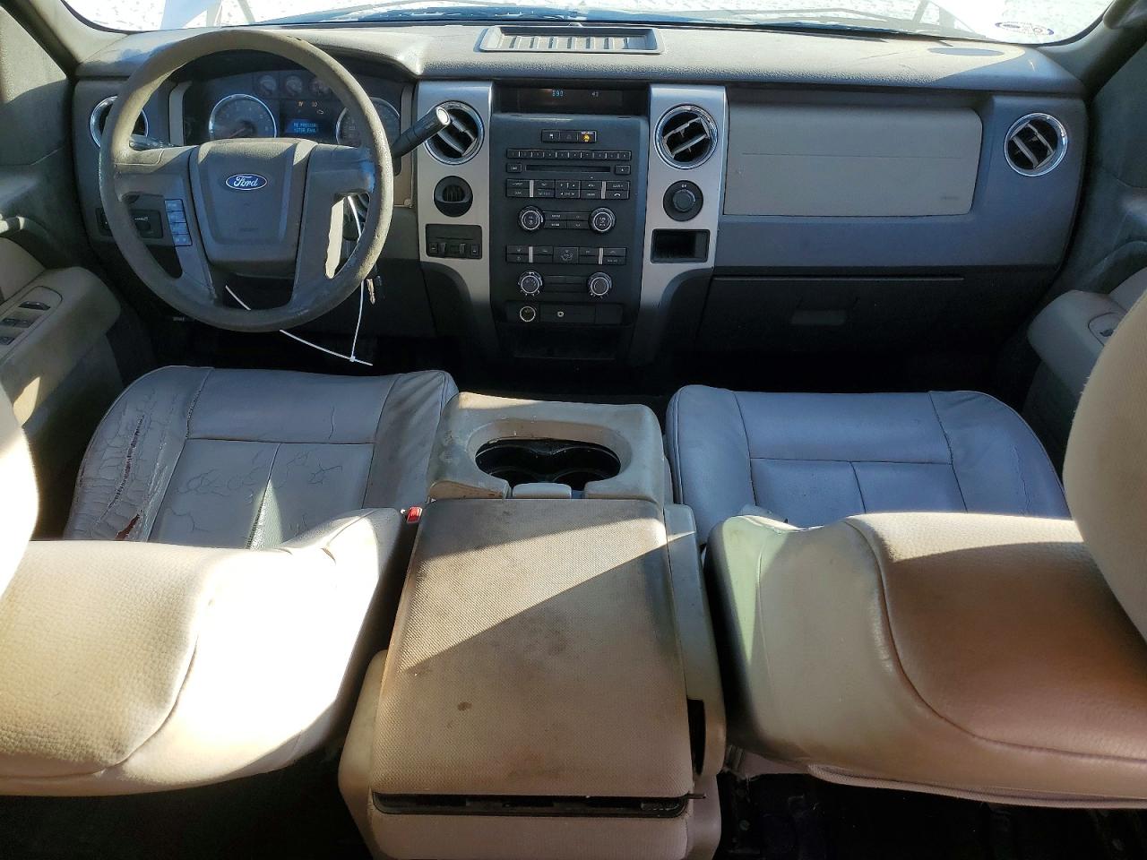 2010 Ford F150 Super Cab Белый vin: 1FTVX1CVXAKC18693
