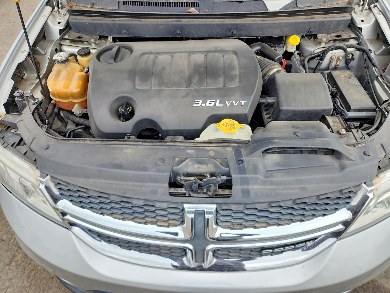 2011 Dodge Journey R/t Silver vin: 3D4PH6FG4BT550602