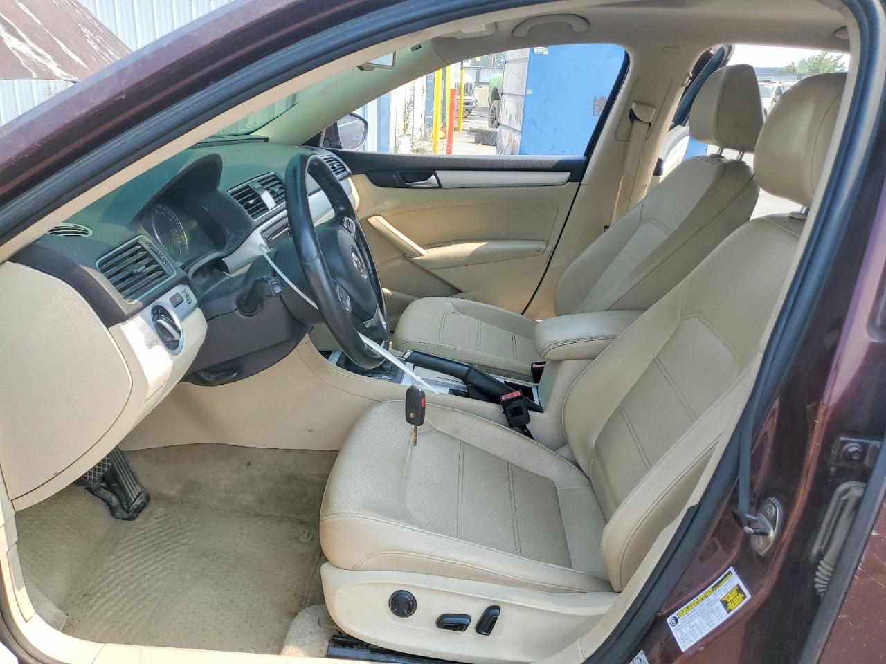 2012 Volkswagen Passat Se Burgundy vin: 1VWBN7A35CC010423