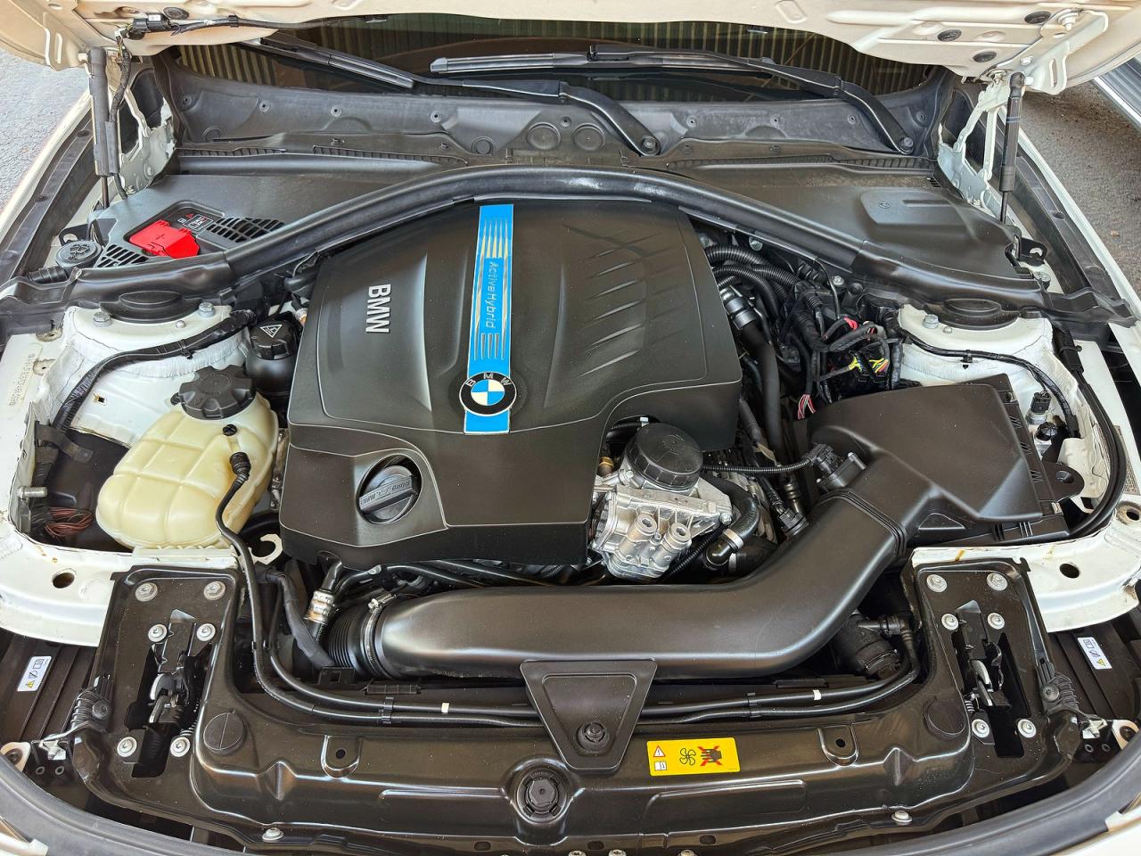 2013 Bmw Activehybrid 3 White vin: WBA3F9C57DF484398