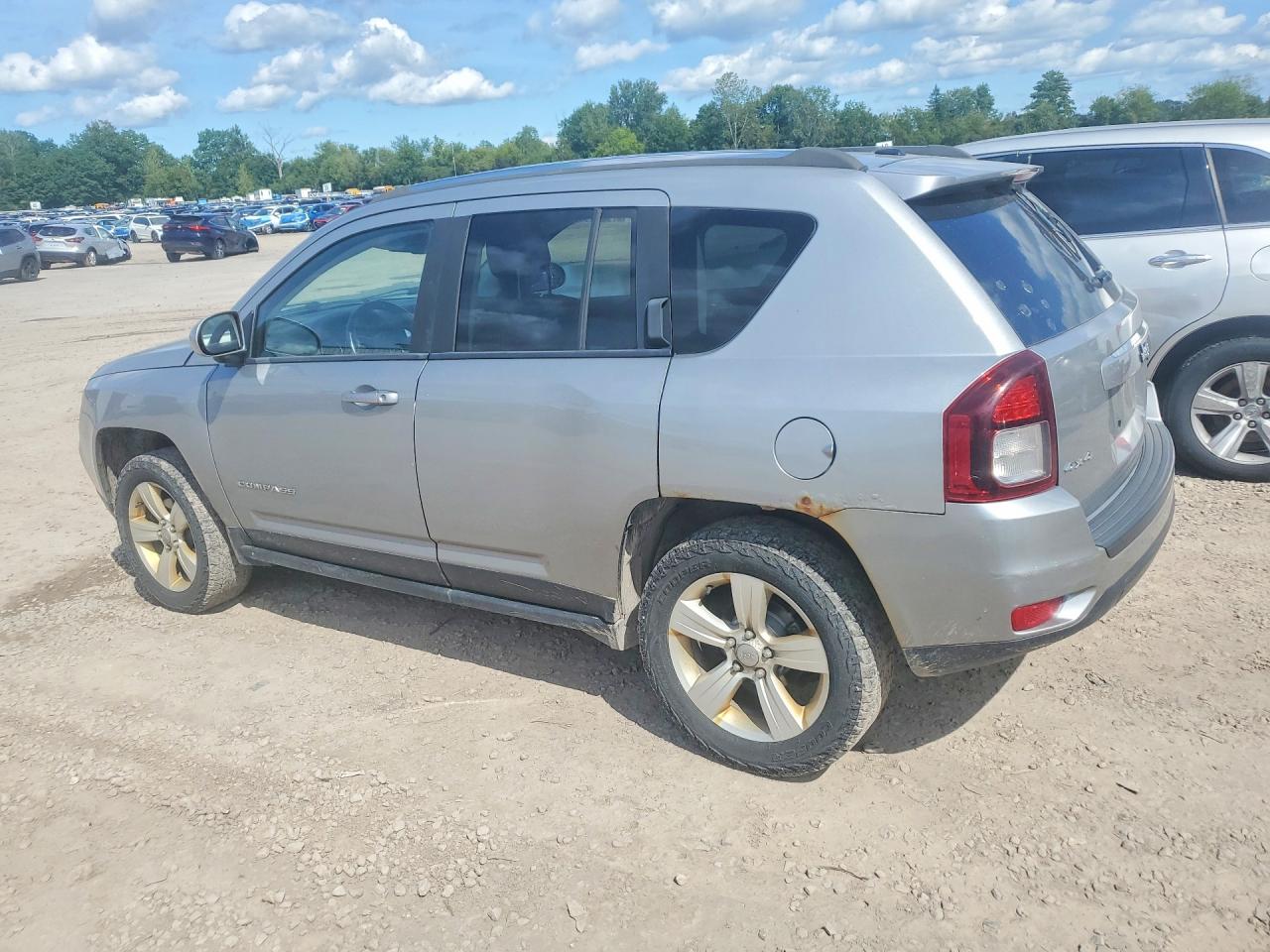 2014 Jeep Compass Latitude Gray vin: 1C4NJDEBXED734553