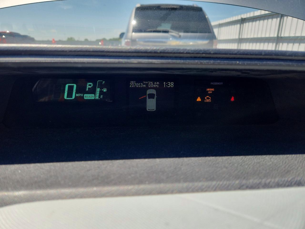 2012 Toyota Prius C Two Серебряный vin: JTDKDTB3XC1511168