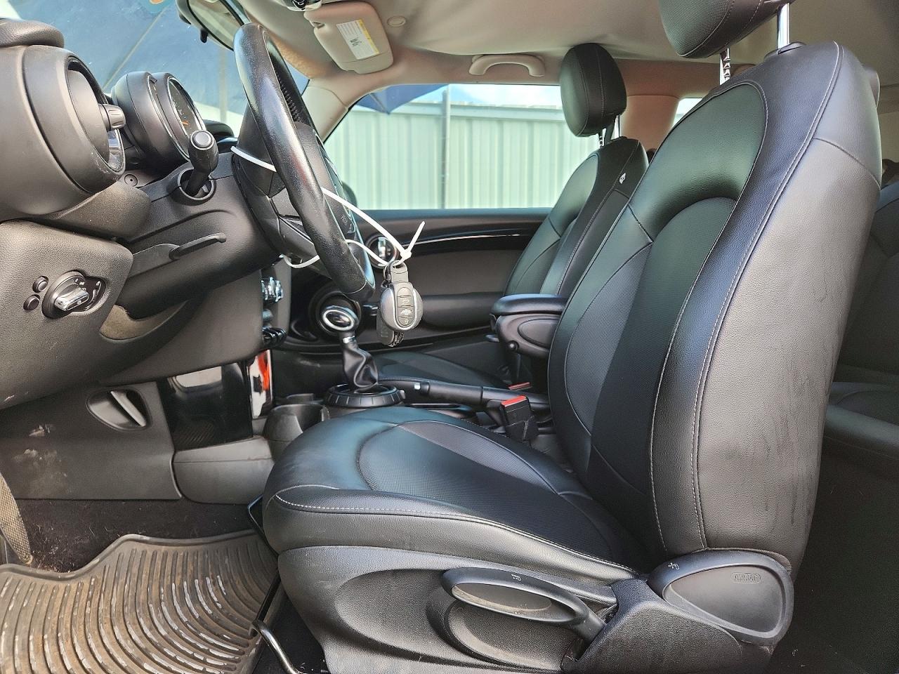 2014 Mini Cooper Silver vin: WMWXM5C58ET933011