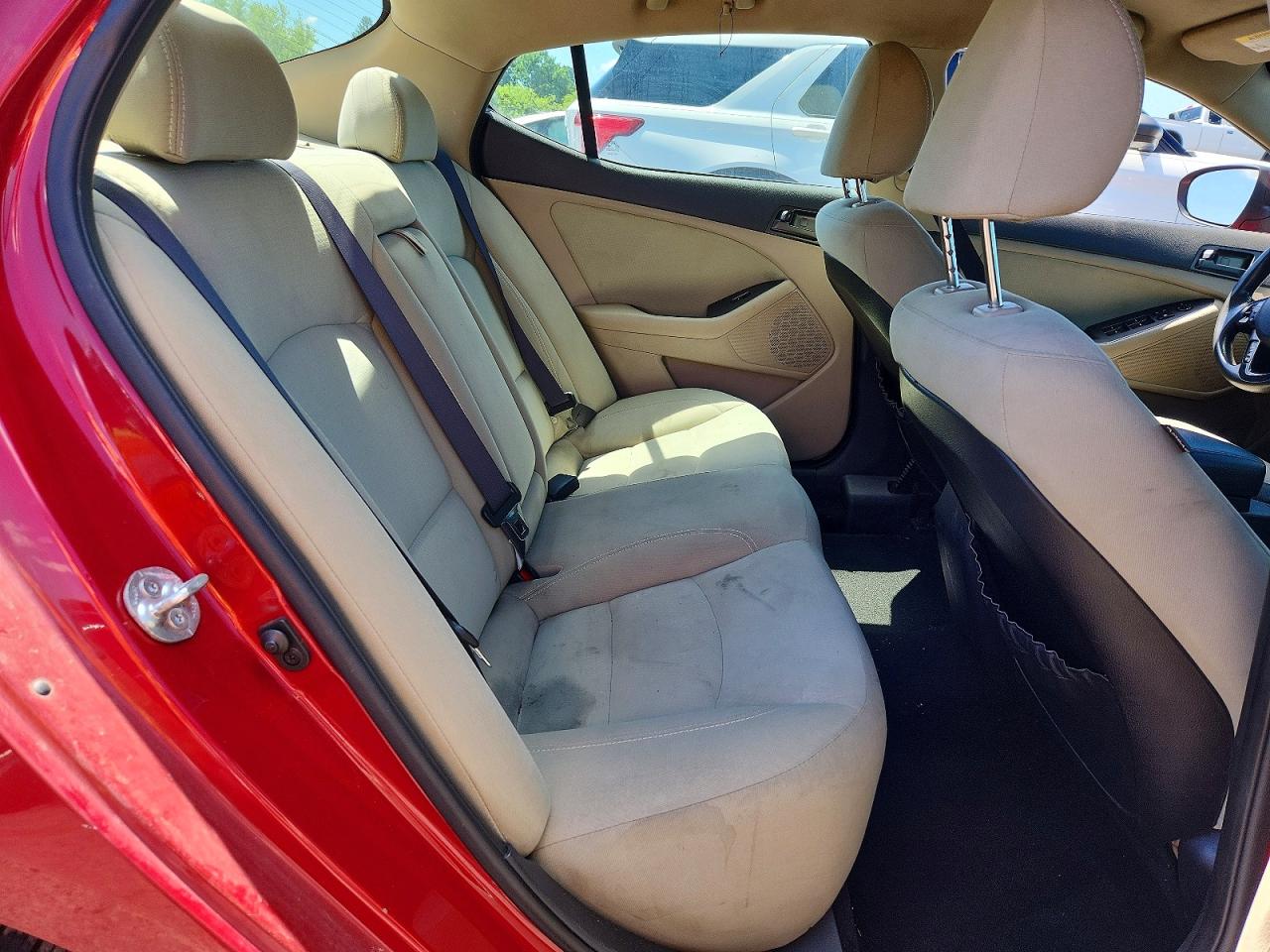 2012 Kia Optima Lx Красный vin: 5XXGM4A75CG039336