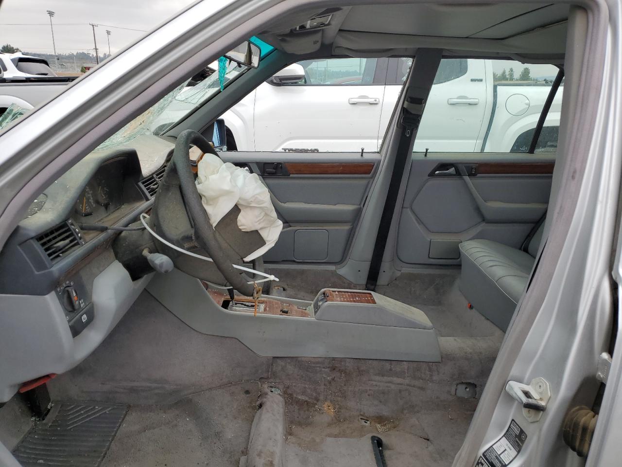 1995 Mercedes-benz E 300d Silver vin: WDBEB31E6SC070193