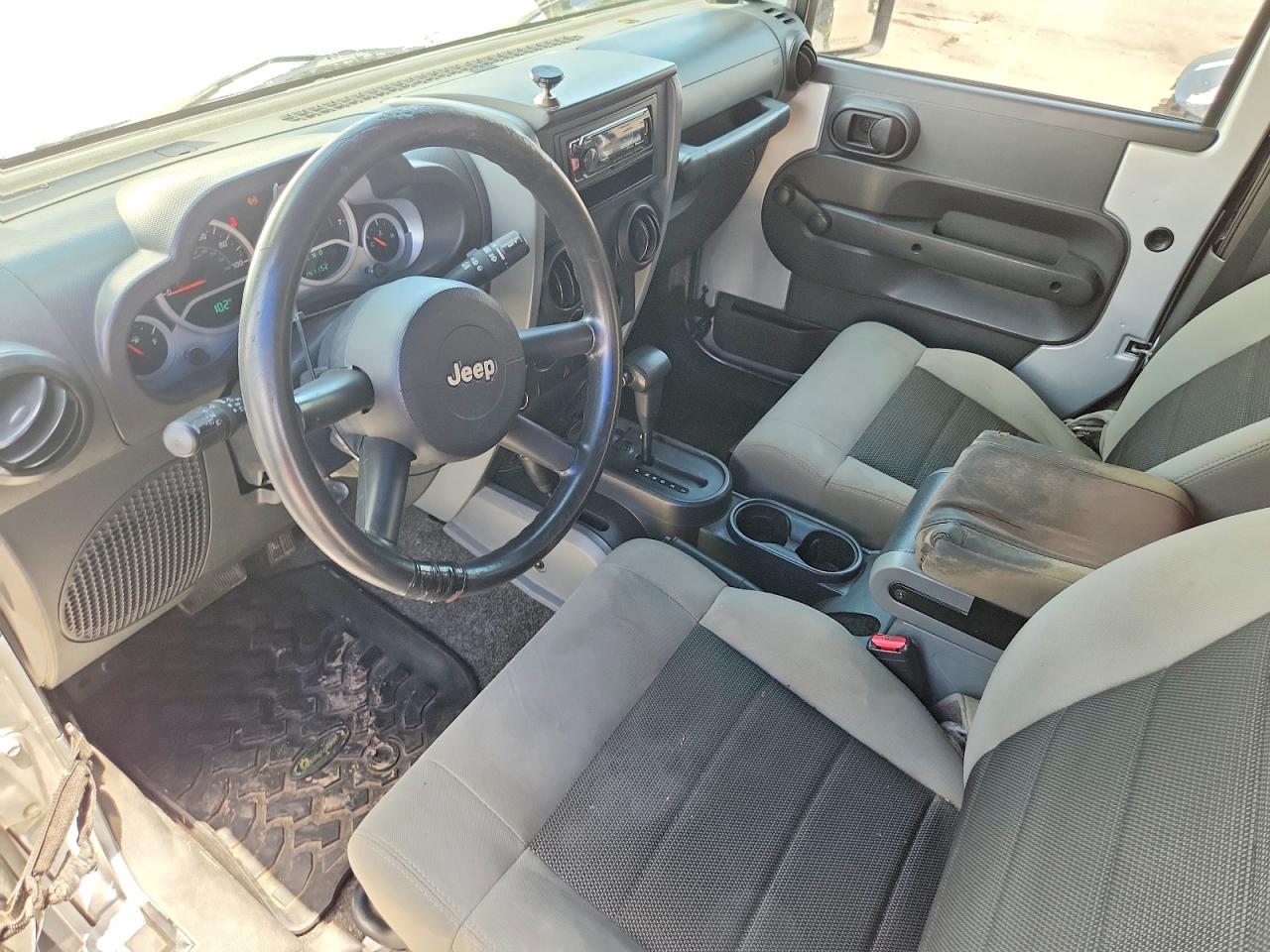 2010 Jeep Wrangler Sport Серебряный vin: 1J4AA2D10AL167632