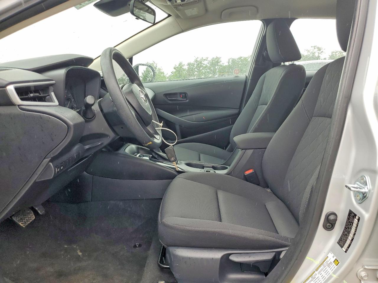 2025 Toyota Corolla Le Silver vin: 5YFB4MDEXSP277841