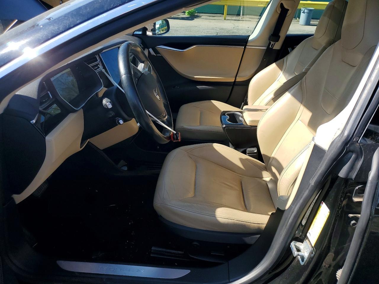 2015 Tesla Model S Black vin: 5YJSA1E25FF112714