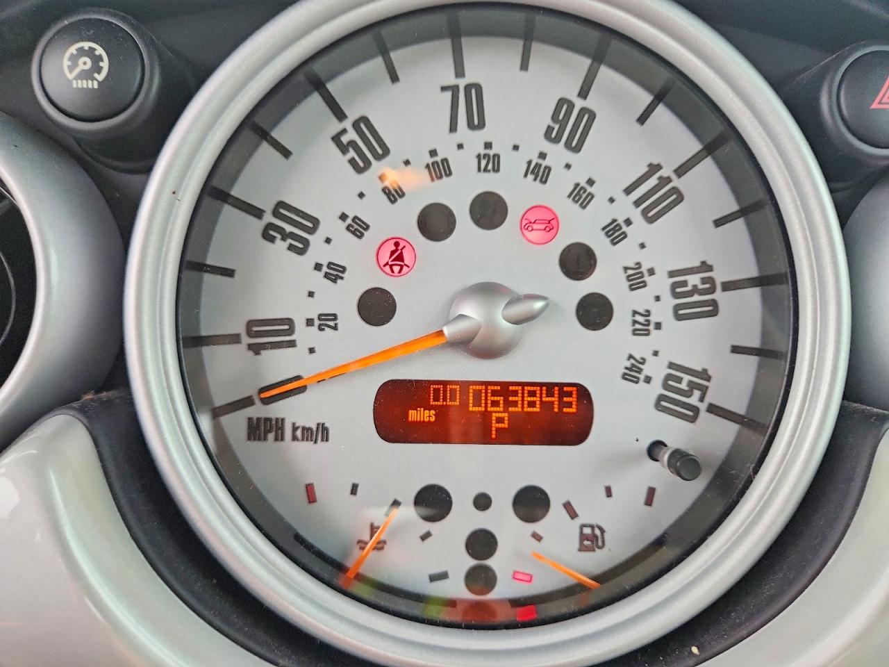2003 Mini Cooper Green vin: WMWRC33413TE18214