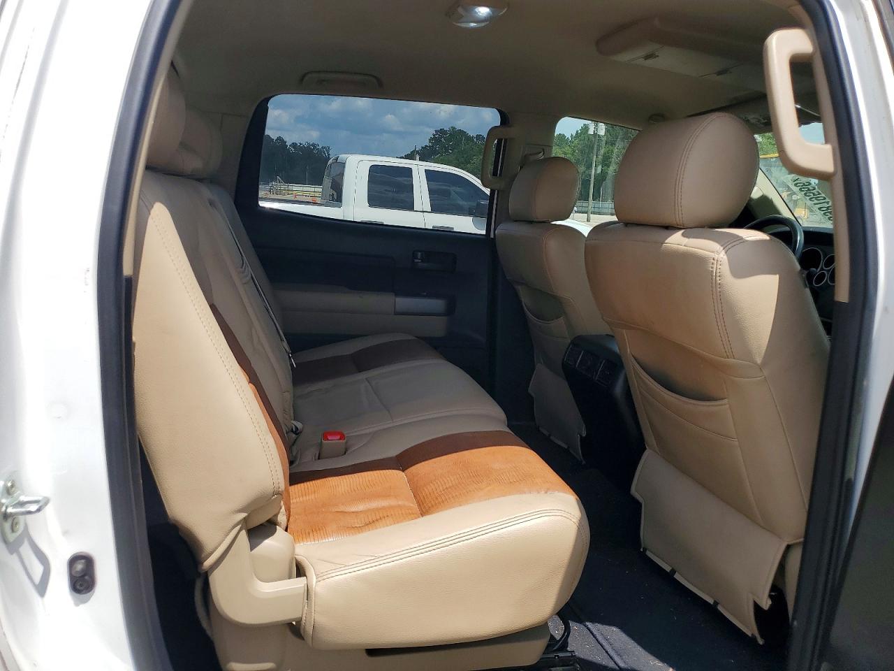 2013 Toyota Tundra Crewmax Sr5 White vin: 5TFEM5F12DX053867