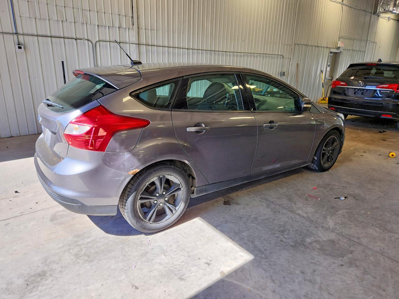 2014 Ford Focus Se Серый vin: 1FADP3K27EL377546