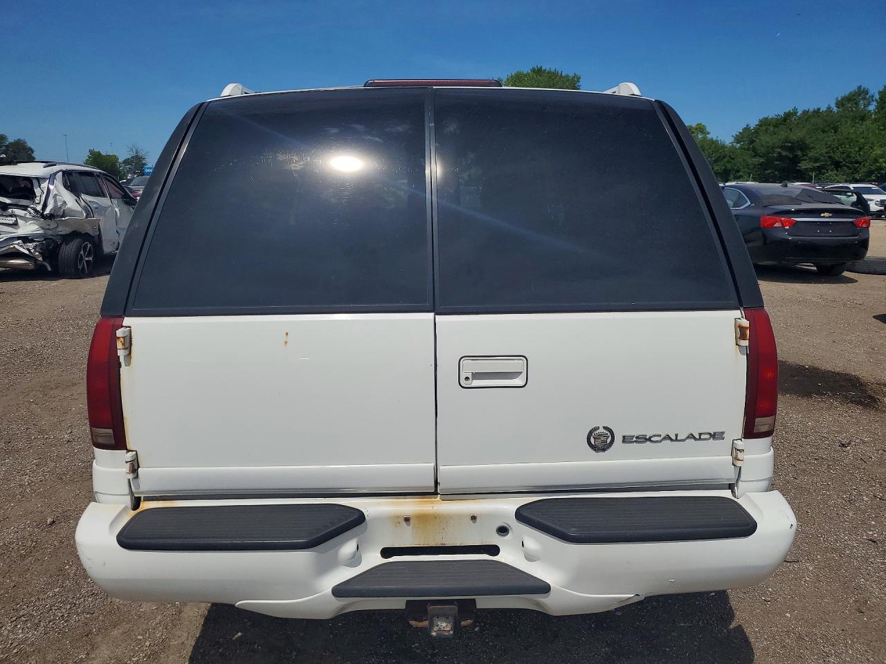 2000 Cadillac Escalade Luxury Белый vin: 1GYEK63R0YR230359