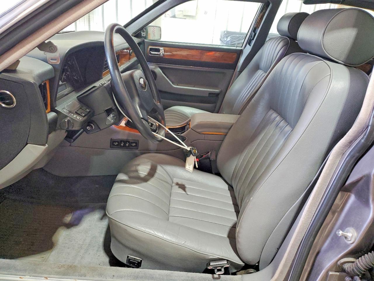 1990 Jaguar Xj6 Baseline Gray vin: SAJFY1743LC618242