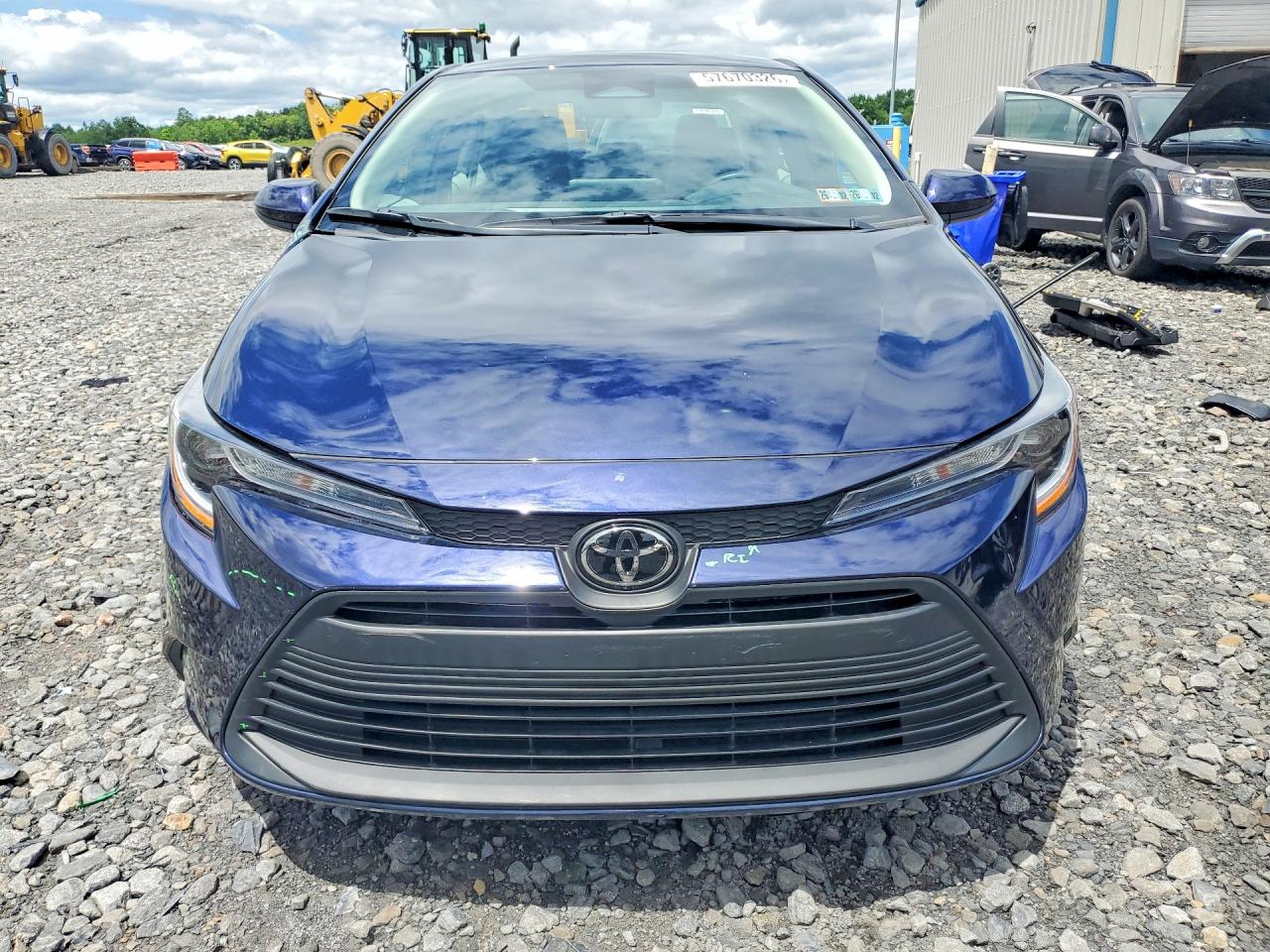2026 Toyota Corolla Le Blue vin: 5YFB4MDE1TP392748