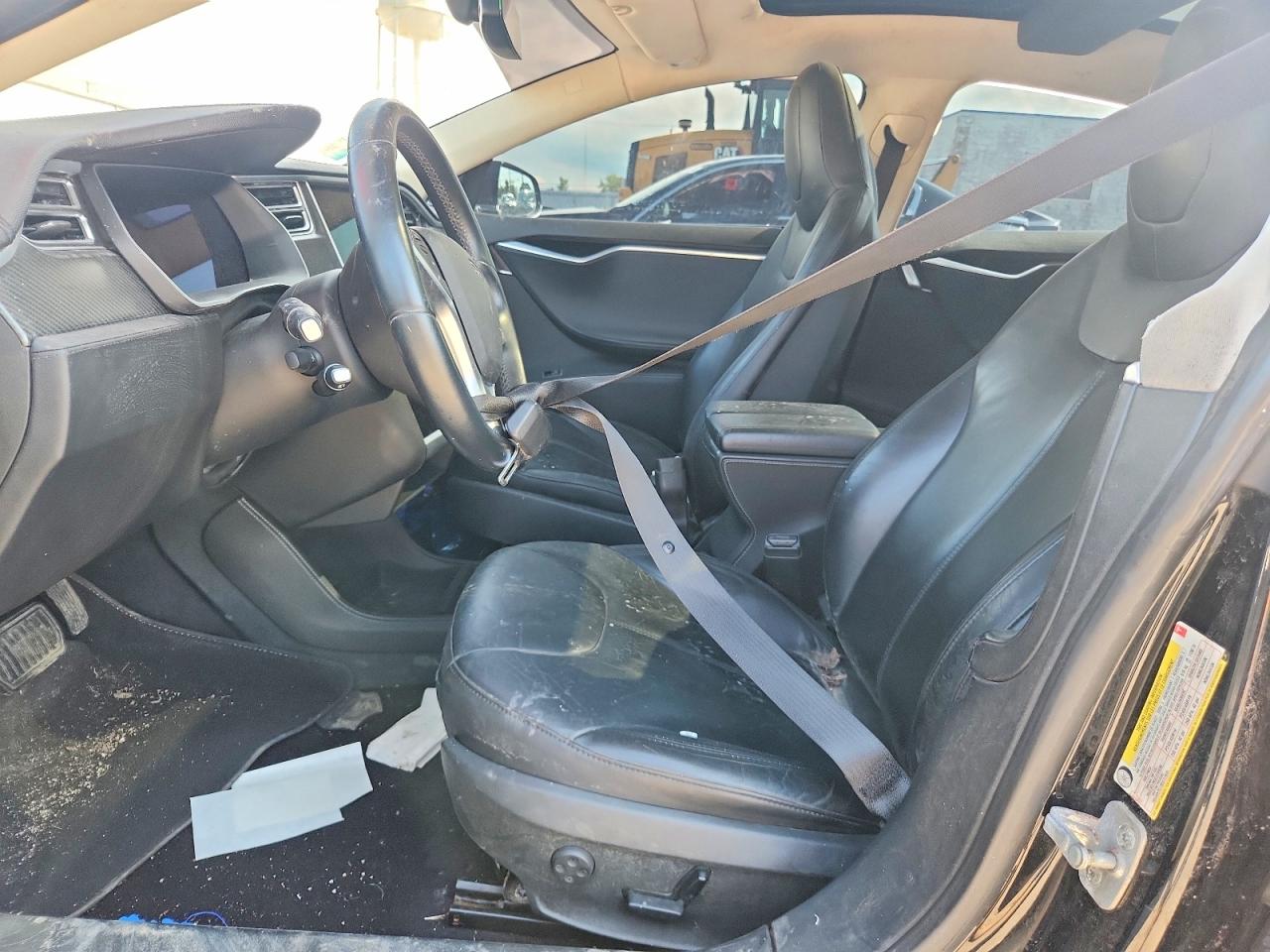 2014 Tesla Model S Black vin: 5YJSA1S19EFP56842